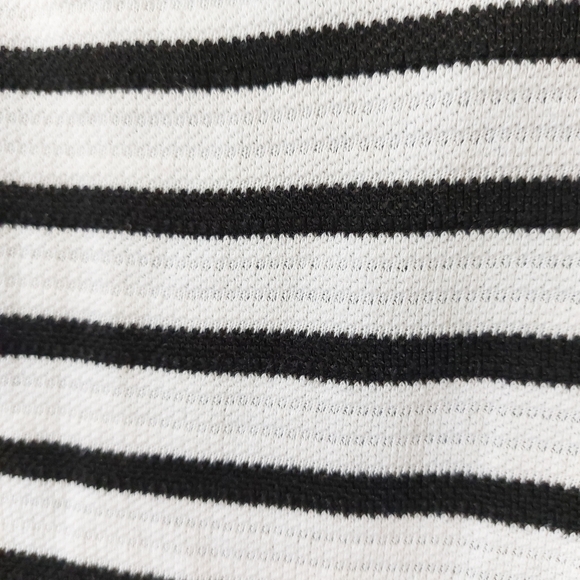 Liz Claiborne Weekend Petite Black & White Striped Lightweight Pull Over Sweater - Picture 8 of 13